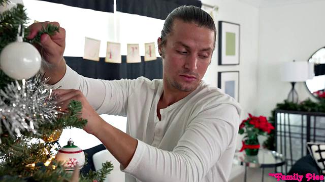 My Stepbrother Put His Penis In A Gingerbread - S22:E6