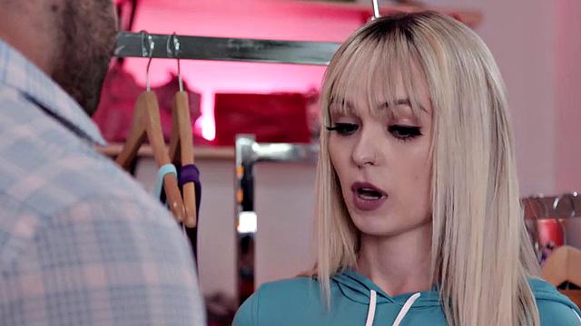 Bigass tattoo babe GF passionately fucked and jizzed by BF