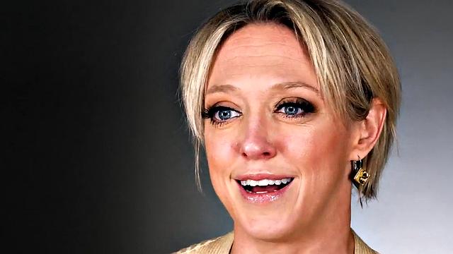 Busty solo amateur lady fingers pussy after casting