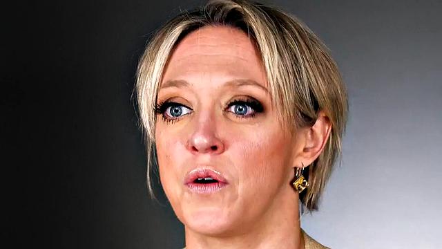 Busty solo amateur lady fingers pussy after casting