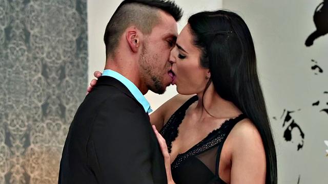 Office beauty fucked by boss in meeting room