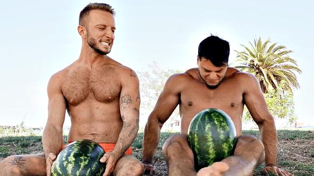 Muscled eager jock barebacking lover in hot affair