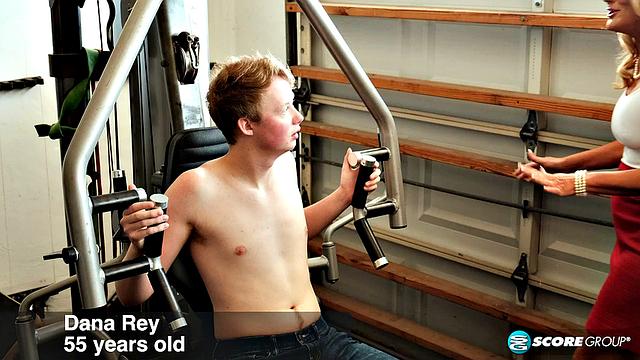 A young dude's cock in Dana Rey's asshole