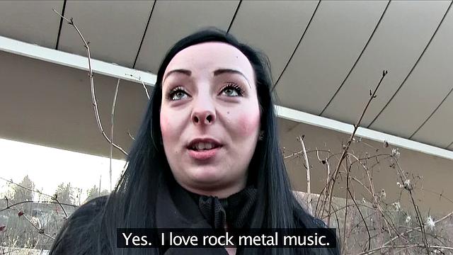 Brunette babe gets pounded outside in public place with a smile