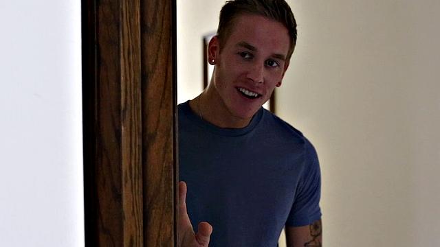 No Cash, But I Got Huge Dildo