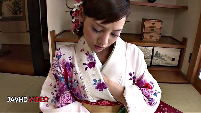 Passionate JAV Star Rei Mizuna Ignites Porn Show with Skill