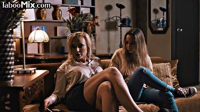 Маленькая соблазнительница ласкает зрелую тетку с большой задницей языком до дрожи в коленях.