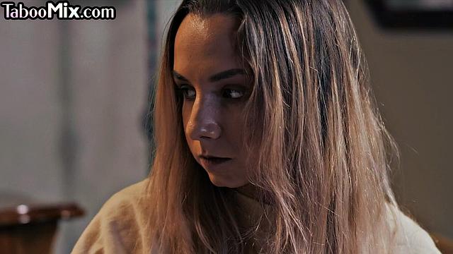 Big ass MILF pussylicked by petite cutie