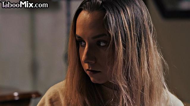 Big ass MILF pussylicked by petite cutie