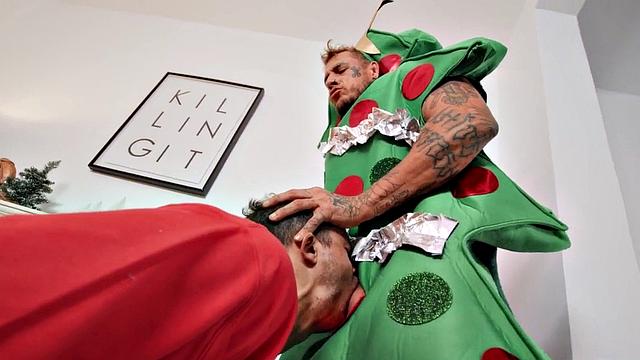 Toying stud gets his cock sucked by BF before barebacking