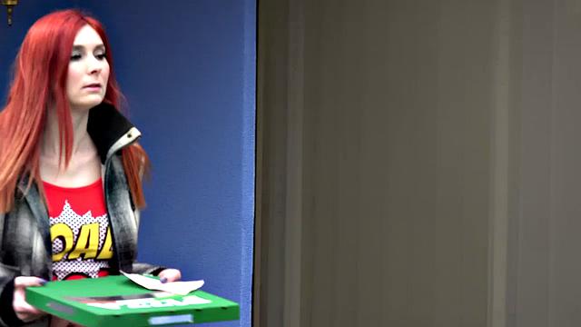 Vipissy - Pizza Time - Piss Drinking