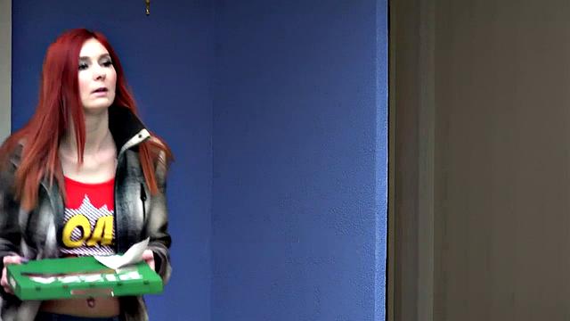 Vipissy - Pizza Time - Piss Drinking