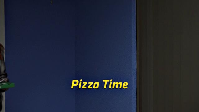Vipissy - Pizza Time - Piss Drinking