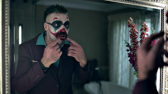 Violet Starr соблазняет в образе Джокера и кружевном белье