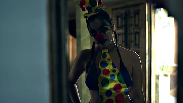 Violet Starr - Joker