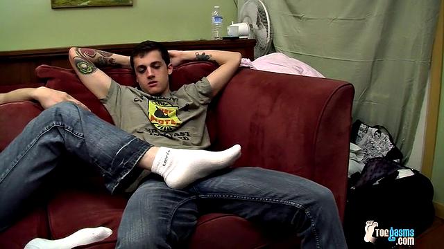 A Nice Foot Wank - Bryce Corbin And Chris Porter