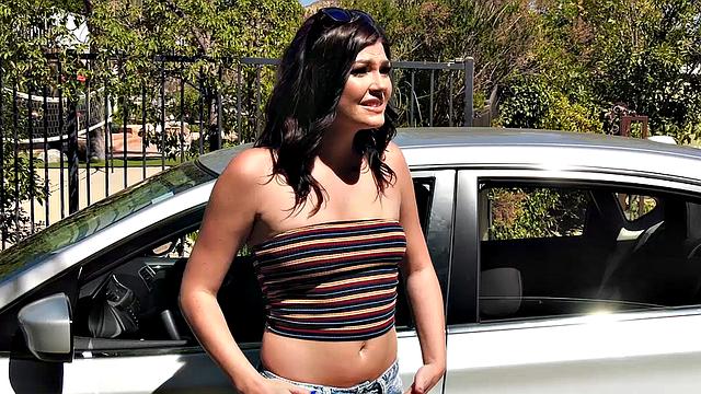 Jessica Rex Sucks And Fucks A Policeman's Big Black Cock To Avoid Issues