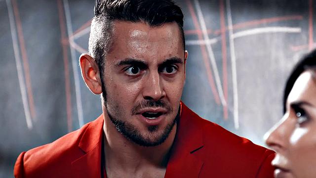 Татуированная милфа кайфует с бисексуалами в горячем тройничке