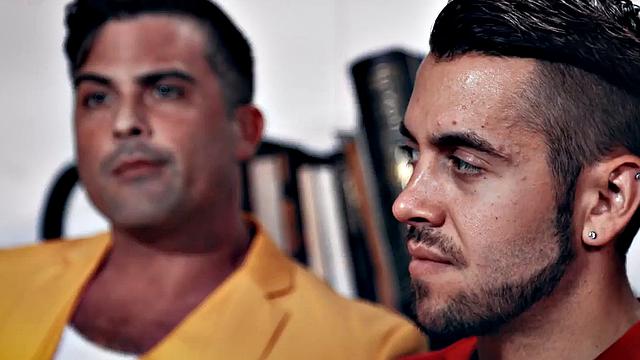 Bisexuals fuck tattooed MILF in 3some