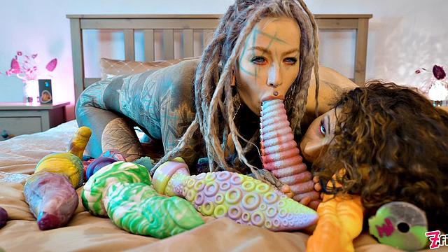 Stacy Bloom Gets Butt Fucked With Biggest Toys Anuskatzz Has