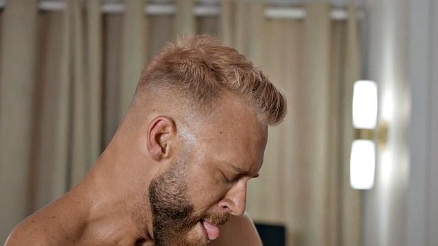 Amateur eager jock barebacks twink before getting a facial