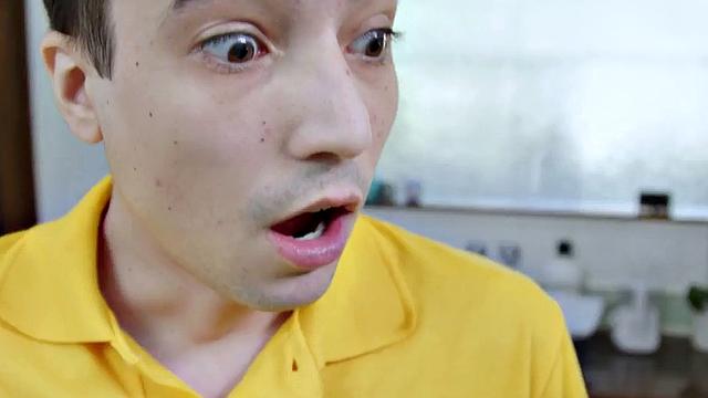 Big-titted ebony cougar with insatiable pussy seducing a guy