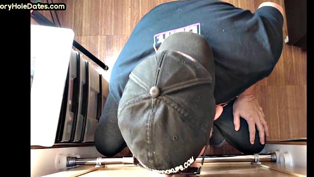 Gloryhole amateur DILF barebacked after BJ in action