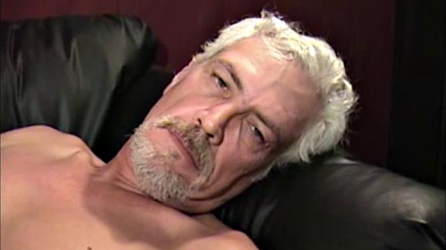 This 6'1", 190 pound construction supervisor is a lover who can warm up my sheets anytime. Bobby says it's a long time since he's gotten off.