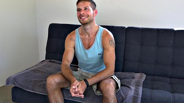 Amateur solo jock jerks rod on casting after interview