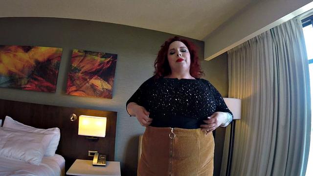 Greta Grindhouse: What's In Greta's Suitcase?