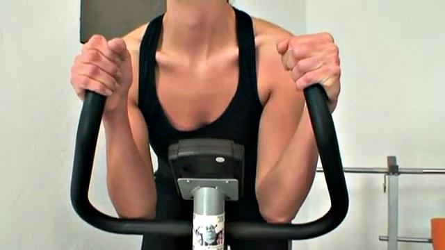 Naughty gym teen gets her tight pussy stretched by old man's hard cock