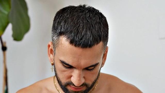 Gorgeous hung ethnic solo playing with his big shaft