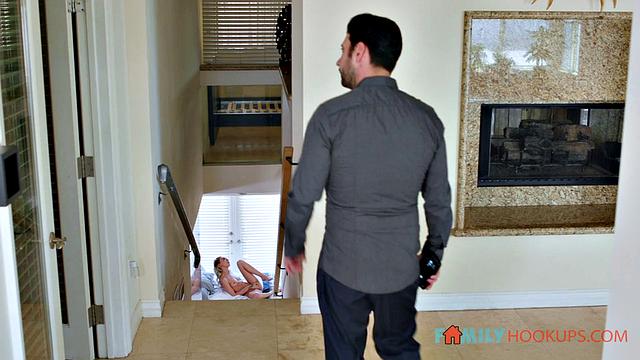 Cute teen Chloe Temple fucks her pervy stepdad