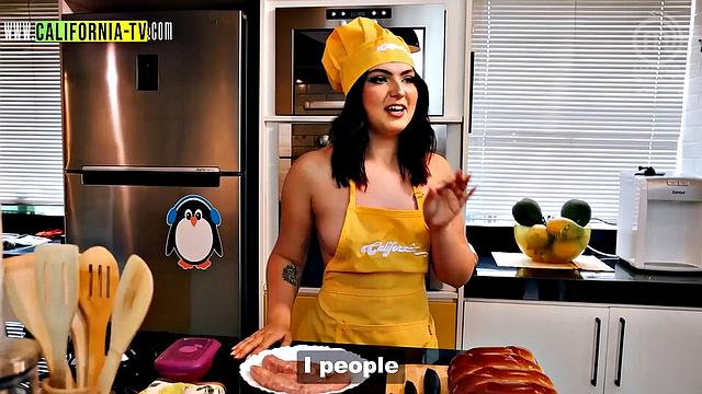 Clara Wellen, Brazilian influencer, caught opening the door naked for a motorcycle courier