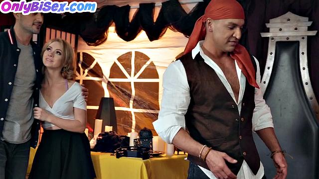 Stunning bisex taking 2 cocks