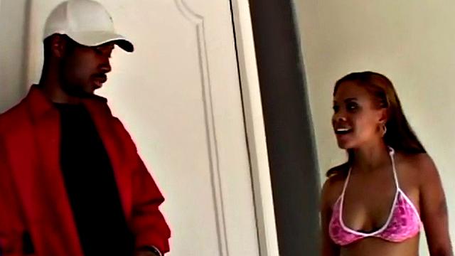 Carwashing ebony teen bounces her pussy on dick