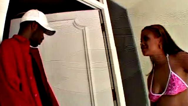 Carwashing ebony teen bounces her pussy on dick