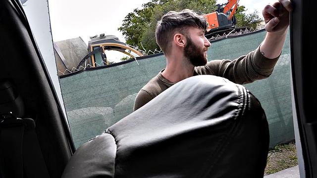 Fooled straight stud bangs man's ass in public van outdoor