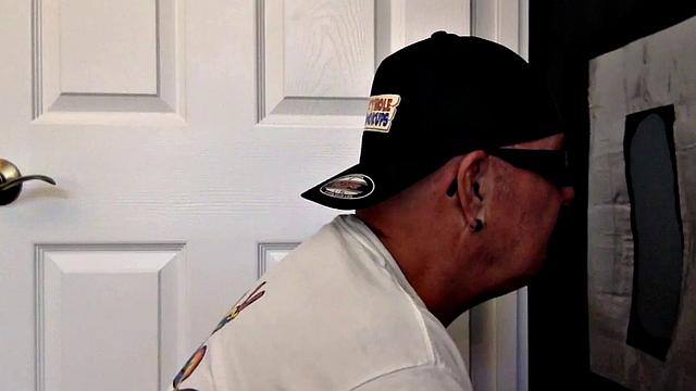 седой папик решил отсосать, а ему вставили по полной