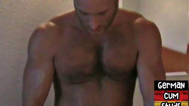 German amateur bottom in 3way fucked while sucking cock