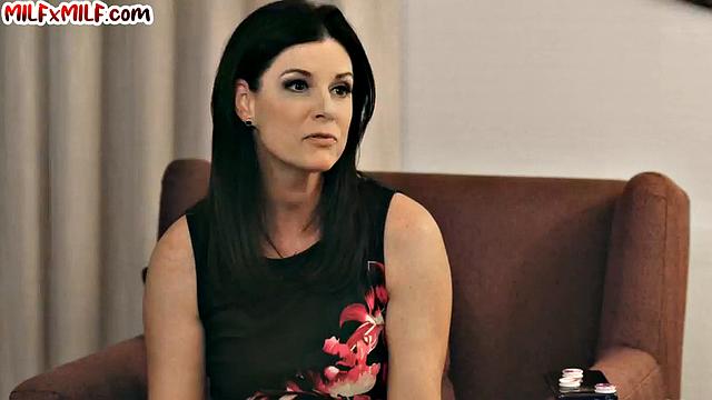 Sensual lesbian in slow oralsex