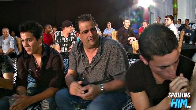 Real nasty stripper gets blowjob at party