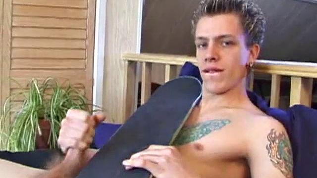 Skater Shane Jacking