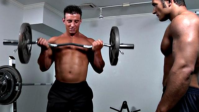 Gay nympho enjoys fucking gym partner in anal hole