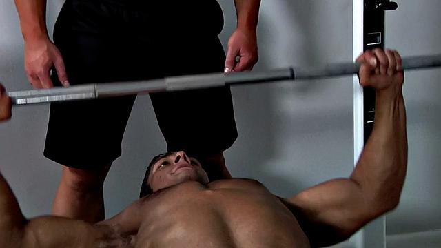 Gay nympho enjoys fucking gym partner in anal hole