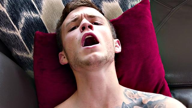 Cute athletic stepbro bred by bearded stud for cumshot