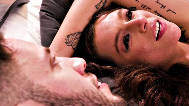 Bisex facesitting tattooed babe smashed in MMF 3some