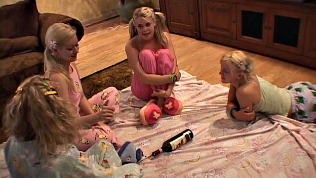 Summer with Girls showing teen body Playing Nude