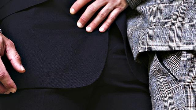 Bearded Hunk Drills Hot Jock - RagingStallion