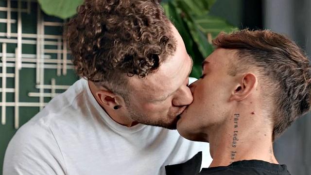 Muscular bottom jock barebak his bf's gaping asshole